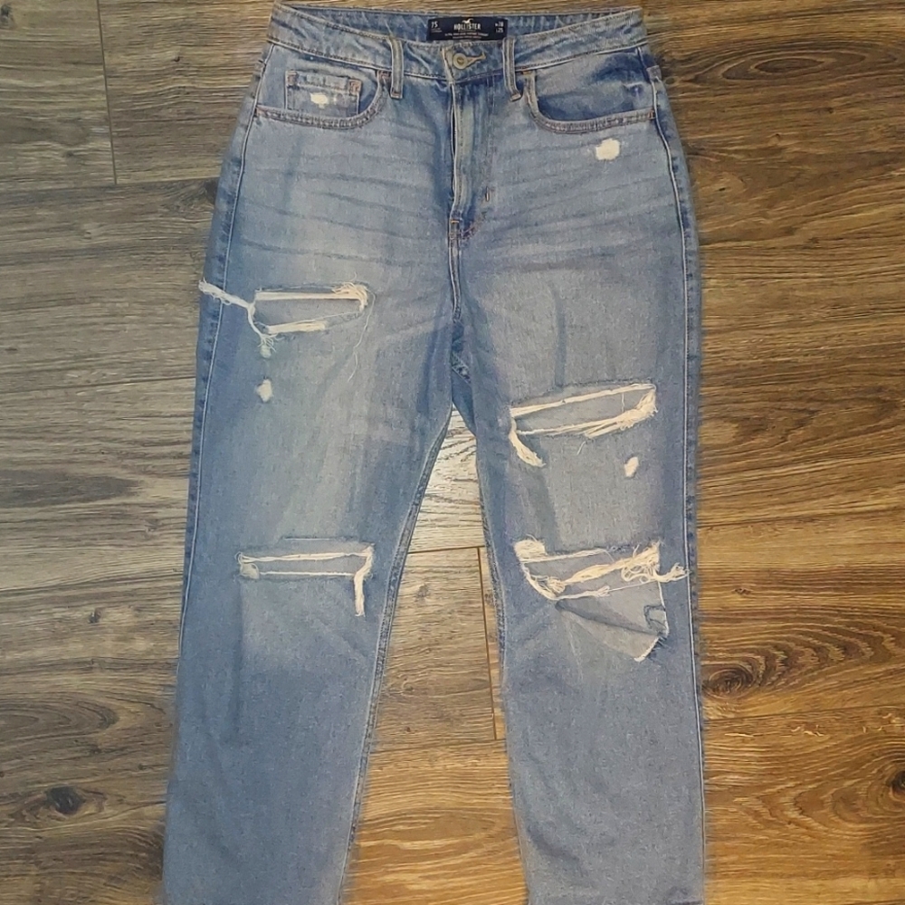 Distressed Jeans for woman